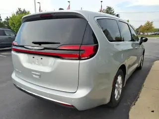 Chrysler Pacifica 2024 Touring L 4dr Mini-Van