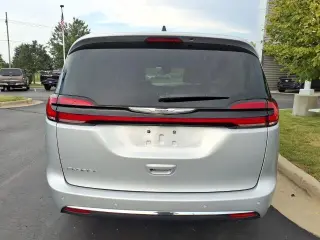 Chrysler Pacifica 2024 Touring L 4dr Mini-Van