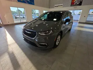 Chrysler Pacifica 2025 Select 4dr Mini-Van