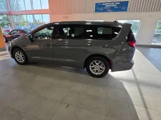 Chrysler Pacifica 2025 Select 4dr Mini-Van