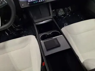 Tesla Model 3 2025 Long Range 4p Fastback