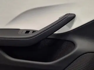 Tesla Model 3 2025 Long Range 4p Fastback