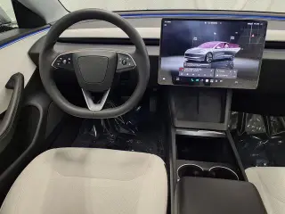 Tesla Model 3 2025 Long Range 4p Fastback