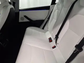 Tesla Model 3 2025 Long Range 4p Fastback