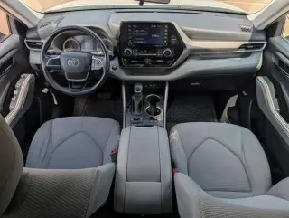 Toyota Highlander 2022 4x4 LE 4p SUV