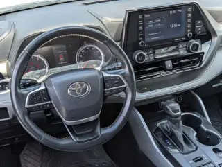 Toyota Highlander 2022 4x4 LE 4p SUV