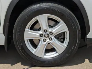 Toyota Highlander 2022 4x4 LE 4p SUV