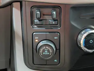 Ford F-150 2024 4x4 XLT 4dr SuperCrew 6.5 ft. SB en Español
