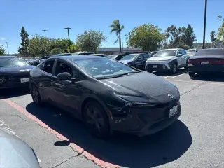 Toyota Prius 2024 LE 4p Hatchback