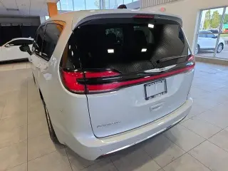 Chrysler Pacifica 2024 Touring L 4dr Mini-Van
