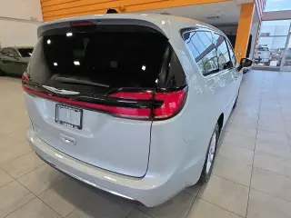 Chrysler Pacifica 2024 Touring L 4dr Mini-Van