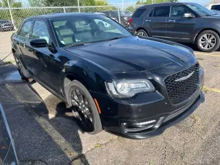 Chrysler 300 2019 AWD S 4dr Sedan