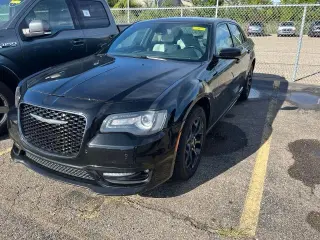 Chrysler 300 2019 AWD S 4dr Sedan