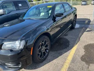 Chrysler 300 2019 AWD S 4dr Sedan