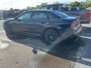 Chrysler 300 2019 AWD S 4dr Sedan