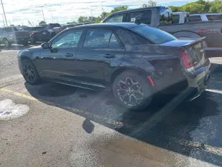 Chrysler 300 2019 AWD S 4dr Sedan