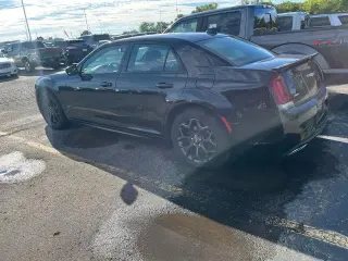 Chrysler 300 2019 AWD S 4dr Sedan