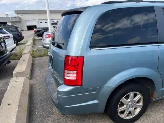 Chrysler Town and Country 2009 Touring 4dr Mini-Van