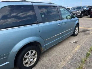 Chrysler Town and Country 2009 Touring 4dr Mini-Van
