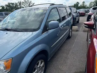 Chrysler Town and Country 2009 Touring 4dr Mini-Van