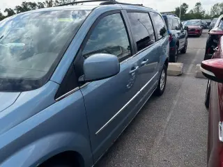Chrysler Town and Country 2009 Touring 4dr Mini-Van