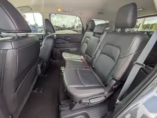 Nissan Pathfinder 2025 SL 4p SUV