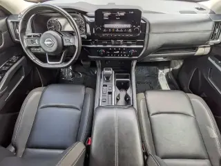 Nissan Pathfinder 2025 SL 4p SUV
