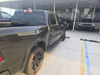Ram 1500 2022 4x4 Laramie 4dr Crew Cab 5.6 ft. SB Pickup
