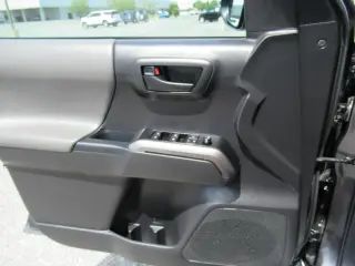 Toyota Tacoma 2023 4x2 TRD Todo Terreno 4p Doble Cabina 5.0 ft CB