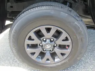 Toyota Tacoma 2023 4x2 TRD Todo Terreno 4p Doble Cabina 5.0 ft CB