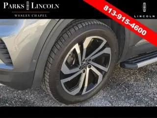 Volkswagen Atlas 2021 AWD V6 SEL Premium 4Motion 4dr SUV (versión de mitad de año)