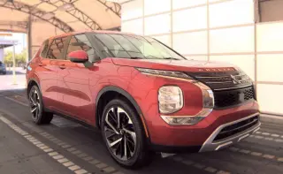 Mitsubishi Outlander 2023 SE 4dr SUV