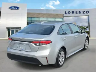 Toyota Corolla 2024 LE 4dr Sedán