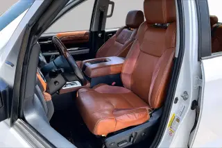 Toyota Tundra 2019 4x4 Edición 1794 4dr CrewMax Cab Pickup SB (5.7L V8)