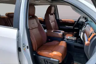 Toyota Tundra 2019 4x4 Edición 1794 4dr CrewMax Cab Pickup SB (5.7L V8)