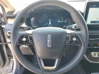 Lincoln Corsair 2023 AWD Reserve 4dr SUV