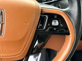 Lincoln Aviator 2020 con transmisión automática de cuatro ruedas, negro etiqueta 4dr SUV