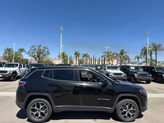 Jeep Compass 2025 4x4 Limited 4dr SUV