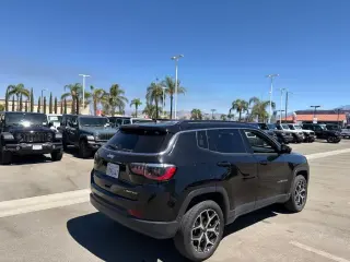 Jeep Compass 2025 4x4 Limited 4dr SUV