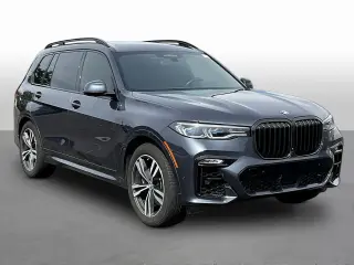 BMW X7 2020 con tracción en las cuatro ruedas M50i, vehículo de actividad deportiva de 4 puertas