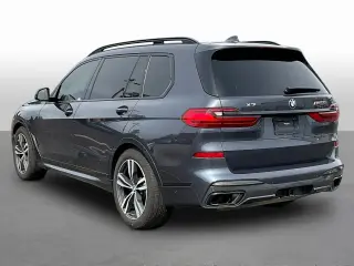 BMW X7 2020 con tracción en las cuatro ruedas M50i, vehículo de actividad deportiva de 4 puertas