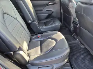 Toyota Highlander 2023 AWD L 4dr SUV