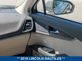 Lincoln Nautilus 2019 Select 4dr SUV