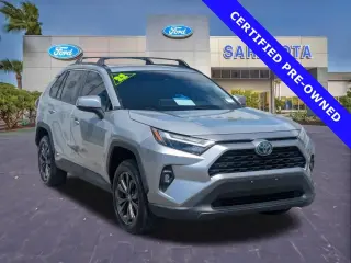 Toyota RAV4 Hybrid 2022 con tracción en las cuatro ruedas XLE Premium 4dr SUV