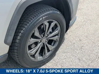 Toyota RAV4 Hybrid 2022 con tracción en las cuatro ruedas XLE Premium 4dr SUV