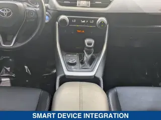 Toyota RAV4 Hybrid 2022 con tracción en las cuatro ruedas XLE Premium 4dr SUV