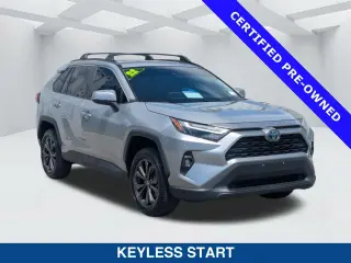 Toyota RAV4 Hybrid 2022 con tracción en las cuatro ruedas XLE Premium 4dr SUV