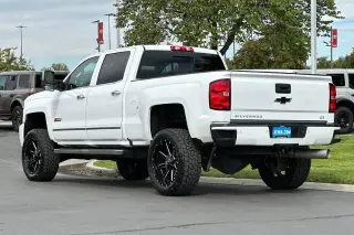 Chevrolet Silverado 2500HD 2018 4x4 LTZ 4dr Cab de Tren