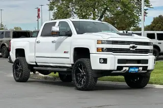 Chevrolet Silverado 2500HD 2018 4x4 LTZ 4dr Cab de Tren