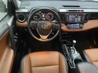 Toyota RAV4 2017 AWD Limited 4dr SUV